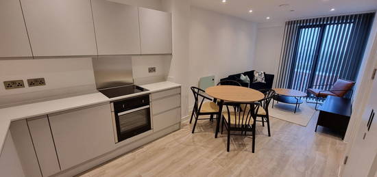 Flat to rent in Derwent Street, Salford M5