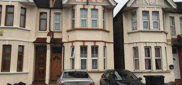 1 bedroom maisonette to rent