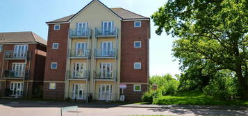 Flat to rent in Philmont Court, Coventry CV4