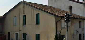 Casa indipendente in vendita in via Leonardo da Vinci s.n.c