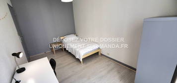 Location appartement 5 pièces 9 m²