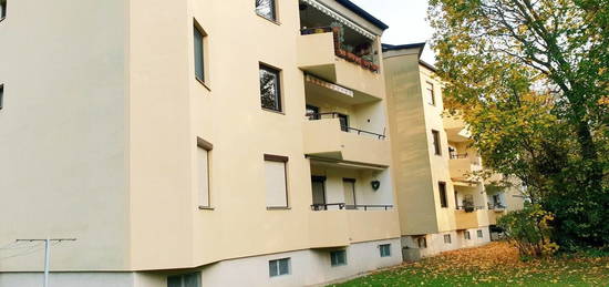 Schöne 3 Zimmerwohnung mit Loggia + Tiefgaragenplatz!