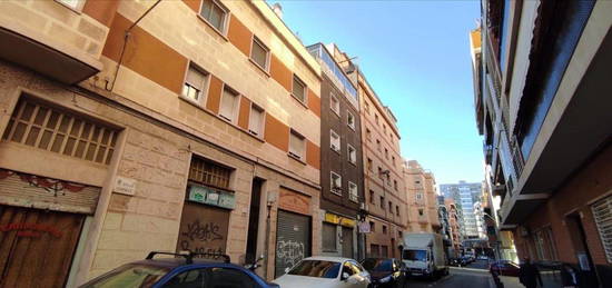 Piso en venta en calle Ceravalls