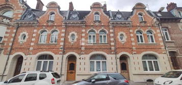 Maison  à vendre, 9 pièces, 4 chambres, 162 m²