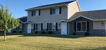 955 Parker Blvd #103, Polk City, IA 50226