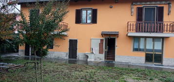 Casa indipendente in vendita in via Villafranca, 73