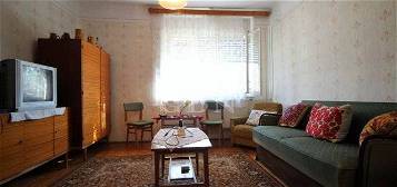 Eladó családi ház, Sarkadon, Szigeti utcában 7.5 M Ft, 2 szobás