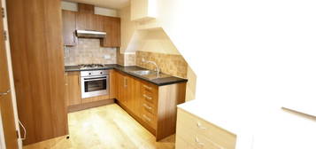 3 bed flat to rent