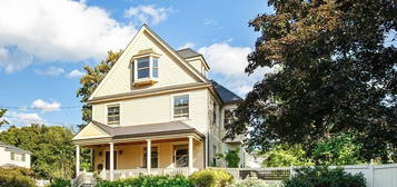 32 Muzzey St, Lexington, MA 02421