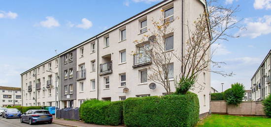 Maisonette to rent in Teviot Terrace, Johnstone, Renfrewshire PA5