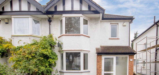 Property to rent in Princes Avenue, Tolworth, Surbiton KT6