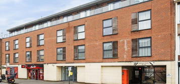 4 bed flat for sale