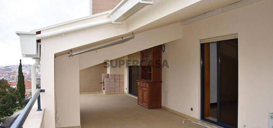 Apartamento T5 em Santo António dos Olivais de 306,00 m²