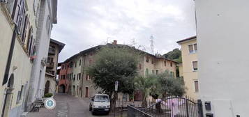 Trilocale piazza Antonio Gazzoletti, Centro, Nago-Torbole