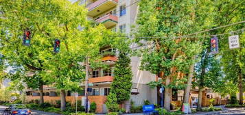 Irvington Apartments, Portland, OR 97232