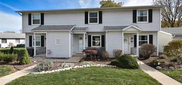 109 Center St Unit B, Lakeside-marblehead, OH 43440