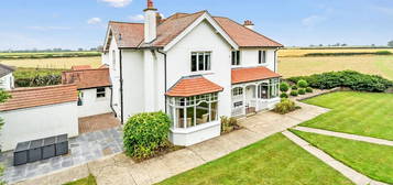 5 bed detached house for sale