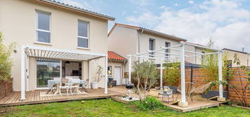 Maison  à vendre, 5 pièces, 3 chambres, 85 m²