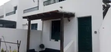 Chalet en calle de la Agachadilla, 13