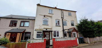 4 bedroom terraced house to rent