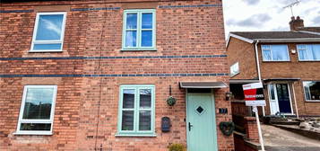 2 bed semi-detached house for sale