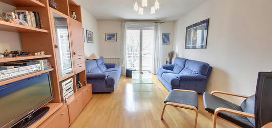 Appartement  à vendre, 3 pièces, 2 chambres, 64 m²