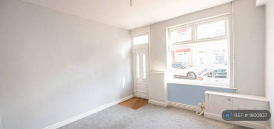 2 bedroom terraced house