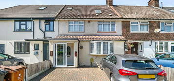 4 bed terraced house for sale