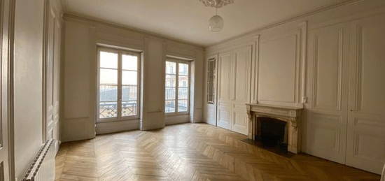 Appartement 4 pièces 111 m²