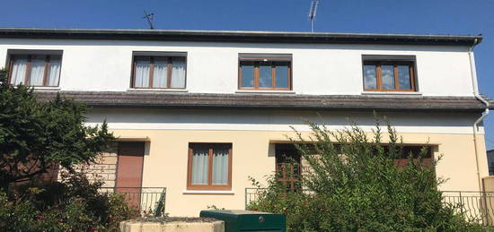 Maison type ferme avec batiment agricole