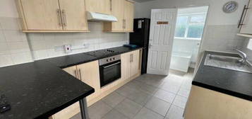 5 bedroom terraced house