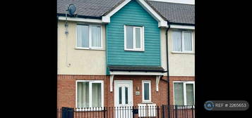 2 bedroom terraced house