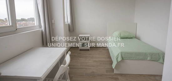 Location appartement 4 pièces 15 m²