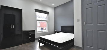 4 bedroom terraced house