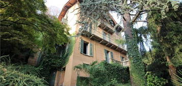 Villa in vendita in via San Carlo