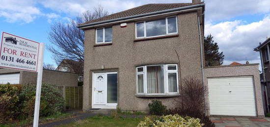 3 bed detached house to rent