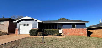 923 W Daniel St, Weatherford, OK 73096