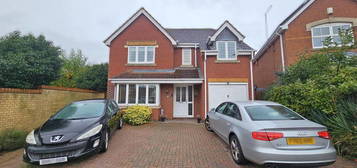 4 bedroom detached house to rent