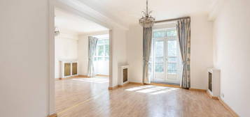 4 bedroom flat for sale