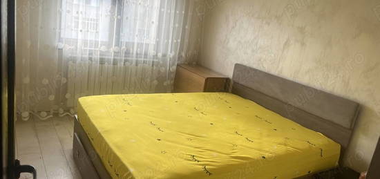 Vind apartament trei camere decomandat confort 1