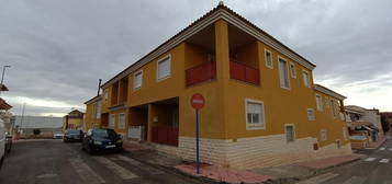 Casa adosada en venta en Lorquí