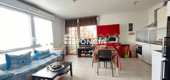 APPARTEMENT 2 PIECES AVEC TERRASSE ET PARKING SOUS SOL