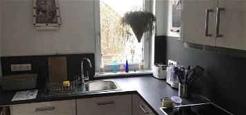 Geräumige, günstige 3-Zimmer-Wohnung mit gehobener Innenausstattung mit EBK in Hungen