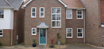 3 bedroom semi-detached house