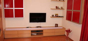 Proprietar inchiriez apartament+garaj, zona parc Moghioros