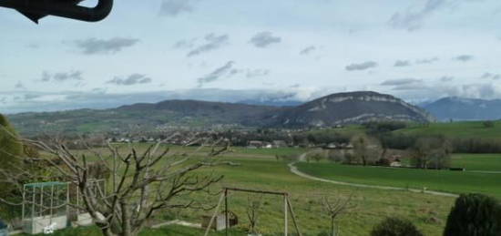 Villa de plus de 210m² avec superbe vue sur l'ensemble des montagnes