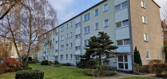 4-Raum-Wohnung mit Balkon und Garage in Düsseldorf sanierungsbedürftig