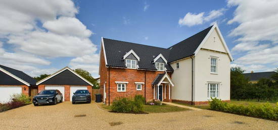 4 bedroom detached house