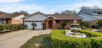 12023 Sturdivant St, Meadows Place, TX 77477