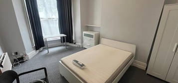 7 bed shared accommodation to rent